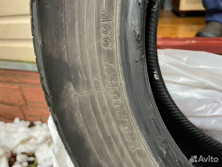 Yokohama BluEarth A34 215/65 R17 99V