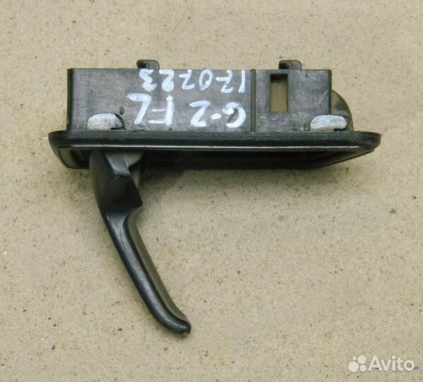 Ручка двери пер. левой внутренняя VW Golf 2