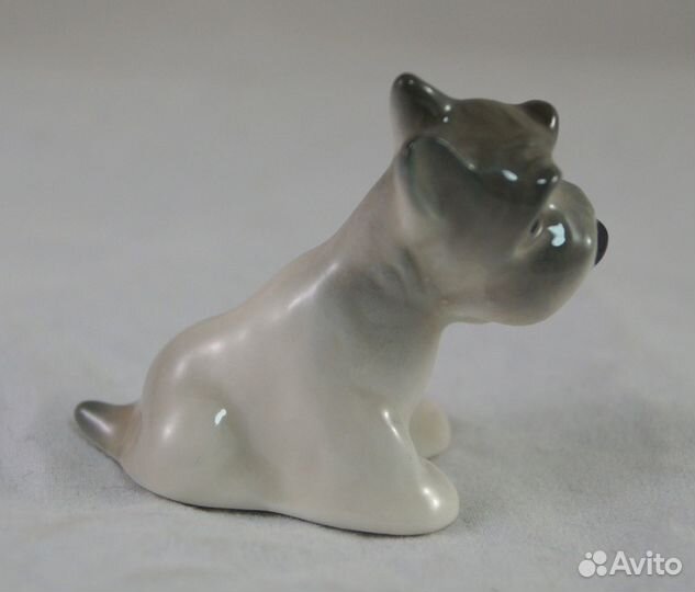 Фарфоровая статуэтка щенок Терьера