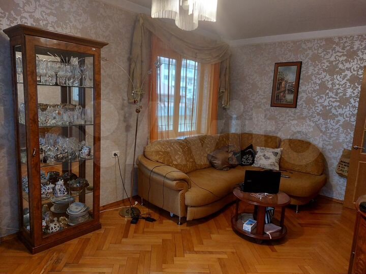 3-к. квартира, 70 м², 2/5 эт.