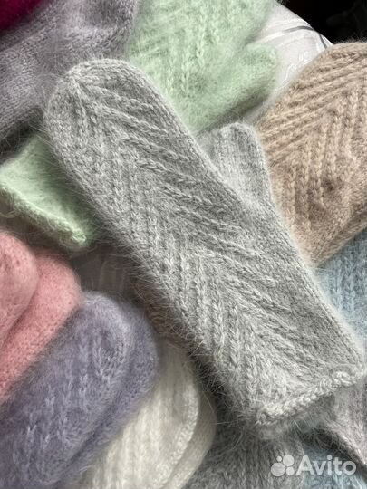 Варежки женские ручная работа и носки