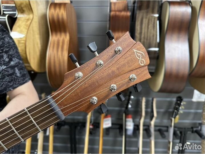 Lag T-70D C NAT акустическая гитара