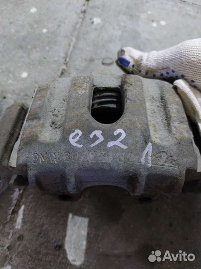 Суппорт тормозной передний BMW e32 бмв