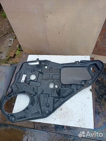 Панель двери задний правый Mazda 6 GG
