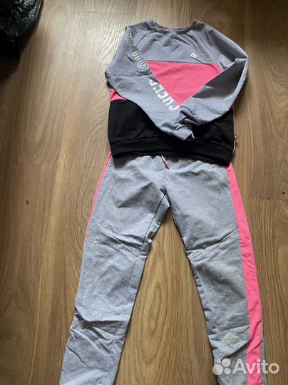 Костюм спортивный