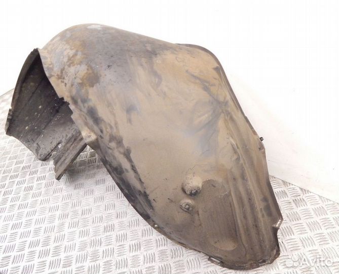 Защита крыла (подкрылок пластиковый) BMW E65/66