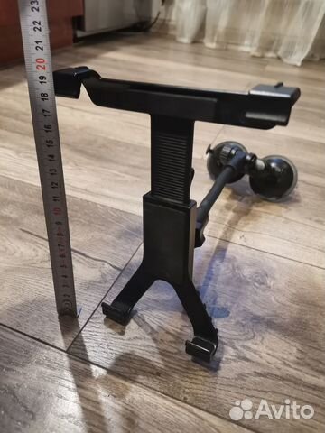 Держатель планшета на стекло автомобиля