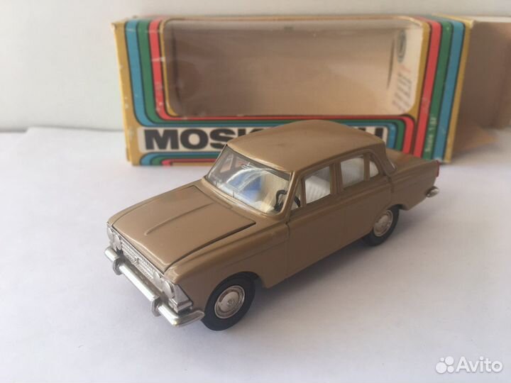 Модель Москвич 408 ми 1/43 в коробке