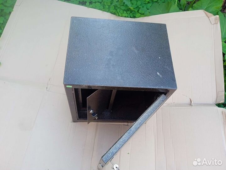 Сейф пистолетный с патронным отделением