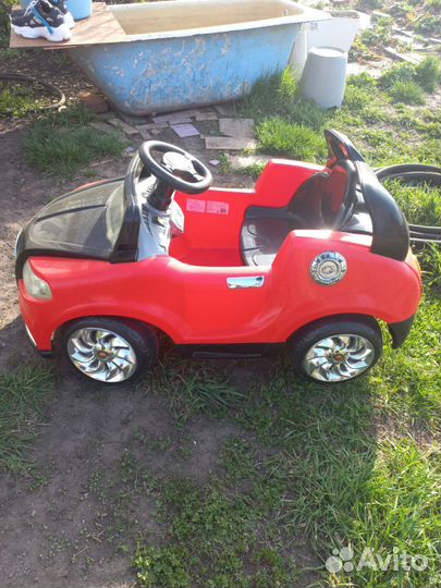 Детский электромобиль