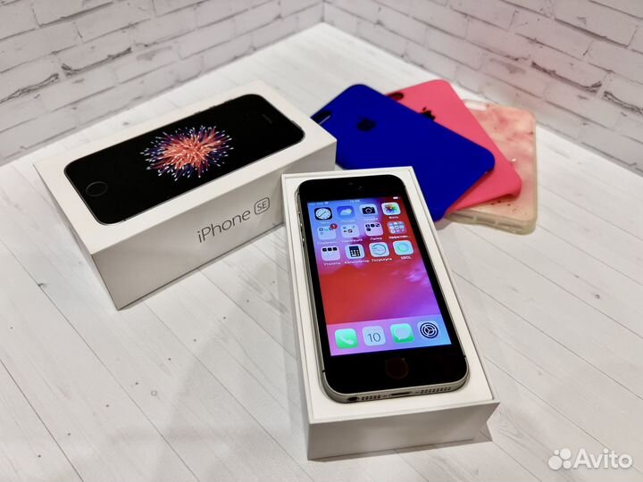 iPhone SE, 32 ГБ