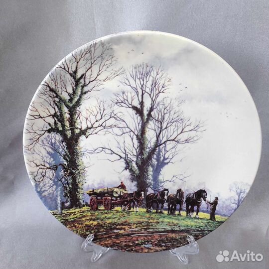 Тарелки настенные Англия Wedgwood Michael Herring