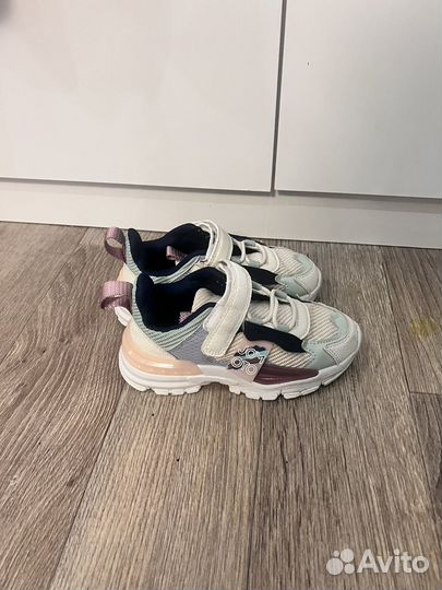 Кроссовки для девочки 30 размер