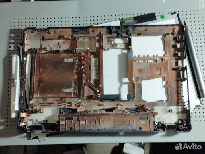 Поддон Lenovo Z580