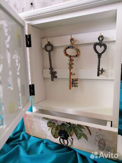 Ключница в стиле Прованс (дерево, новая)