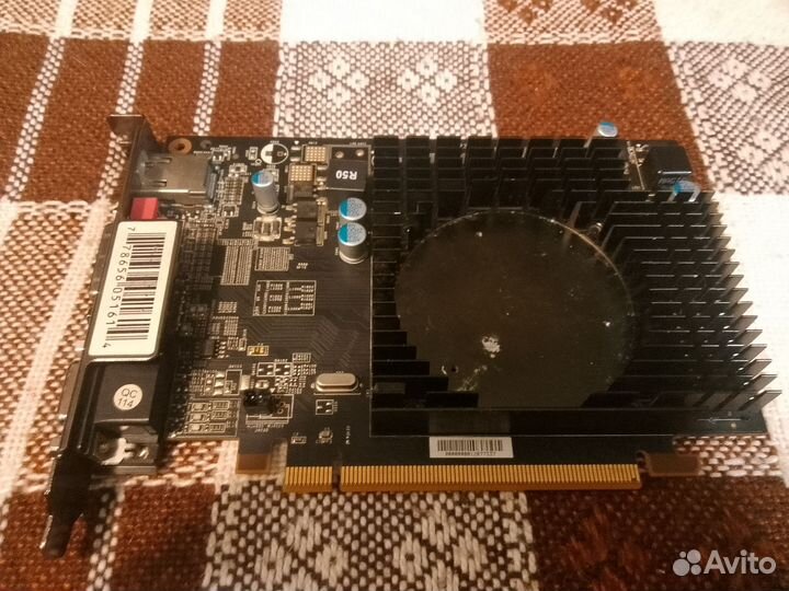 Видеокарта XFX 5570 1Gb Ddr2