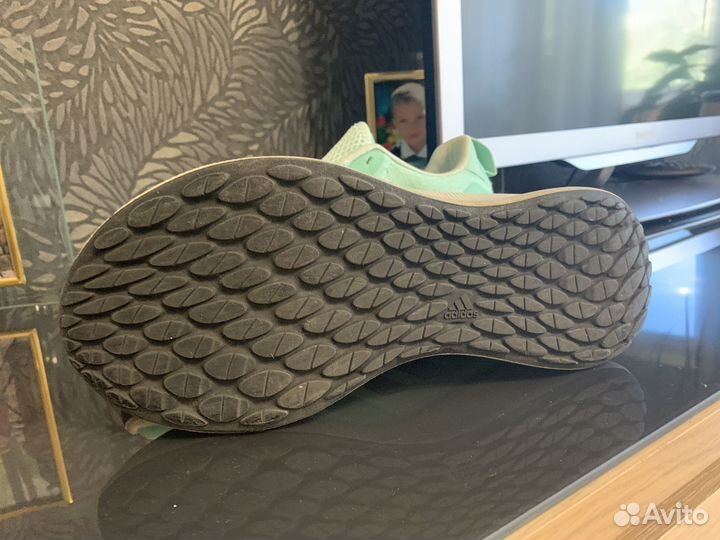 Кроссовки adidas