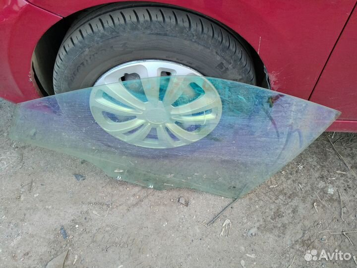 Стекло на киа спектра