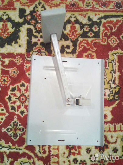 Кронштейн для телевизора на стену