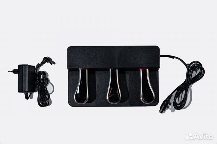 Цифровое пианино белое