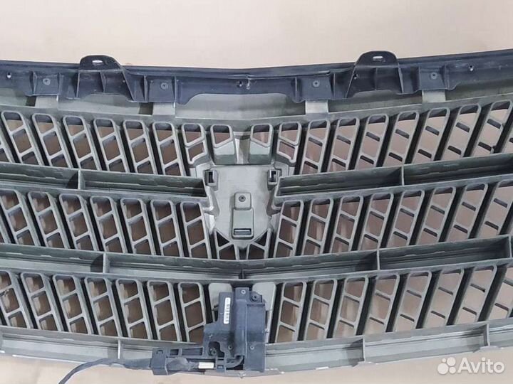 Решетка радиатора Toyota Alphard ANH10