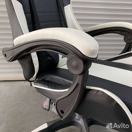 Компьютерное кресло