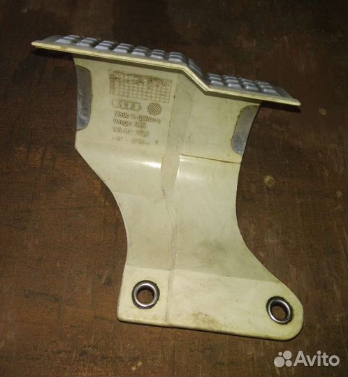 VW Tiguan тепловой экран