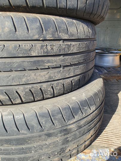 Goodyear EfficientGrip 235/55 R17 Y