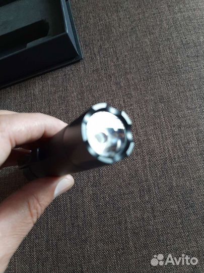 Отличный фонарик.яркий луч