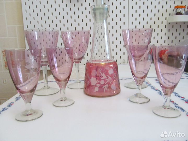 Конфетница графины, фужеры марганцевое стекло СССР