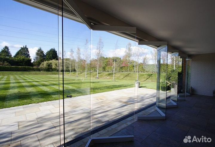 Безрамное остекление террасы, веранды, беседки