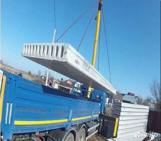 Плиты перекрытий рядом