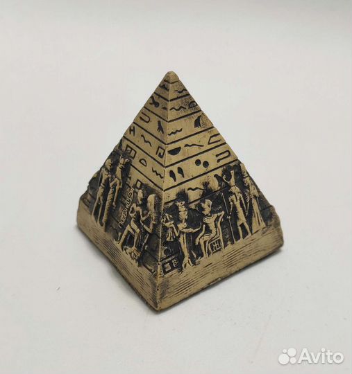Статуэтка пирамида Египет