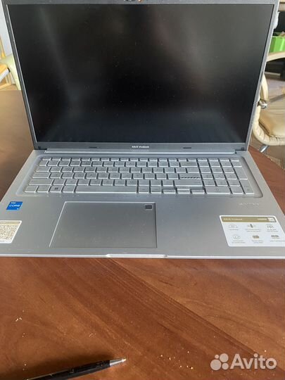 Ноутбук Asus vivobook i3 17'3