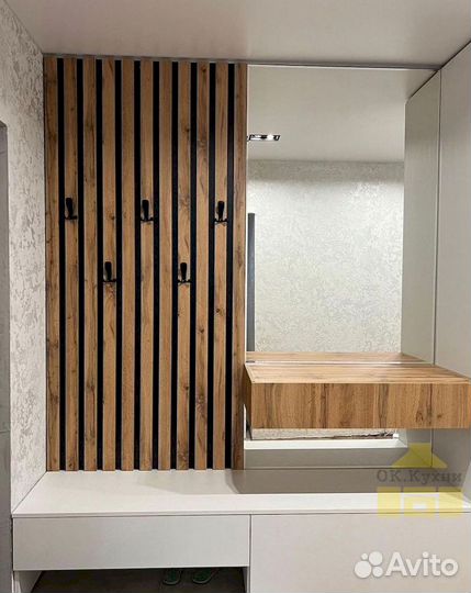 Шкаф с зеркалом