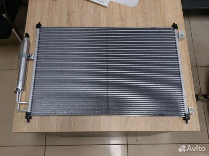 Радиатор кондиционера Nissan