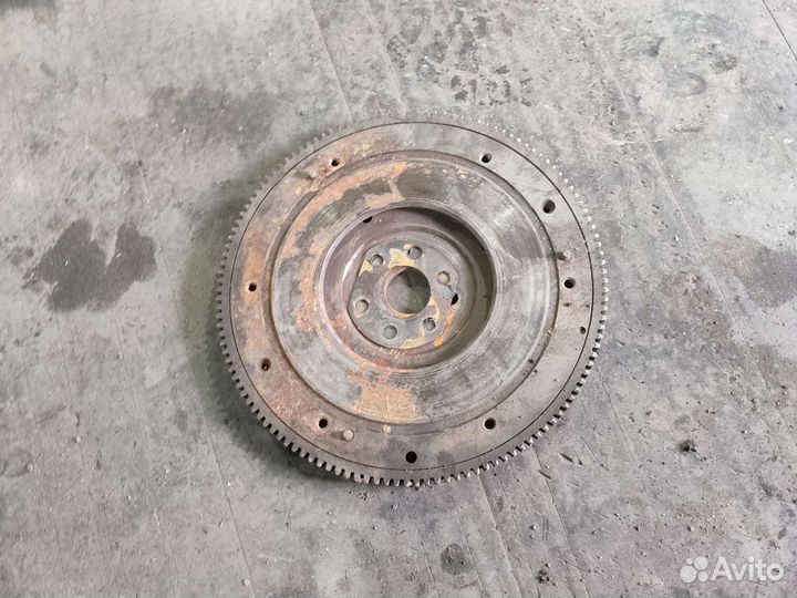 Маховик ваз 2114