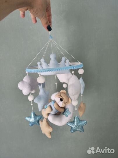 Детский мобиль в кроватку