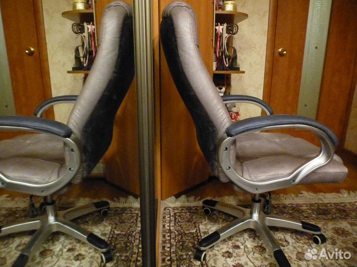 Кресло руководителя новая мебельная ткань