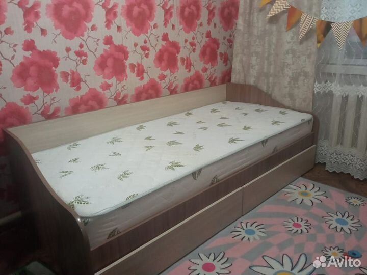 Продаётся кровать