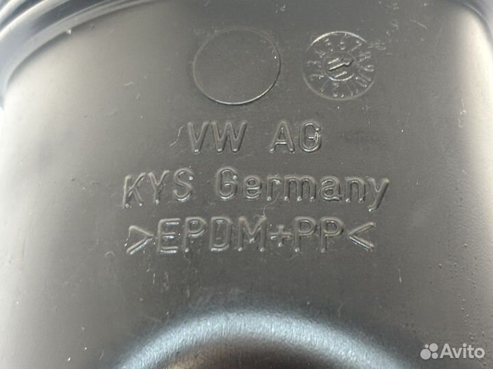 Патрубок воздушного фильтра 1k0129618an 1k0129618c