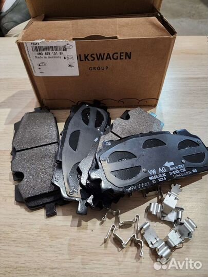 Колодки тормозные передние Audi Q7 Touareg