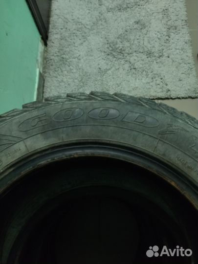 Goodyear UltraGrip Extreme 175/65 R14 T