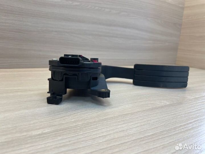 Педаль газа LADA X-Ray