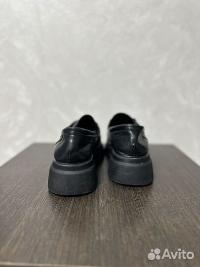 Лоферы женские 39 размер