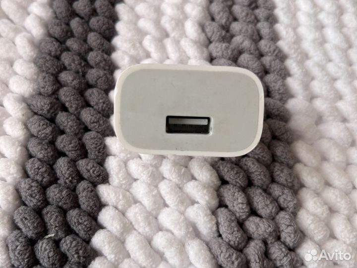 iPhone/iPad Зарядный адаптер 5W Оригиналь