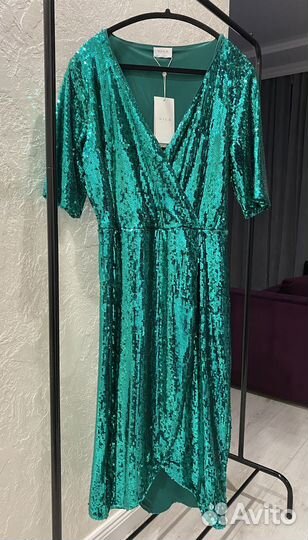 Платье в паетках