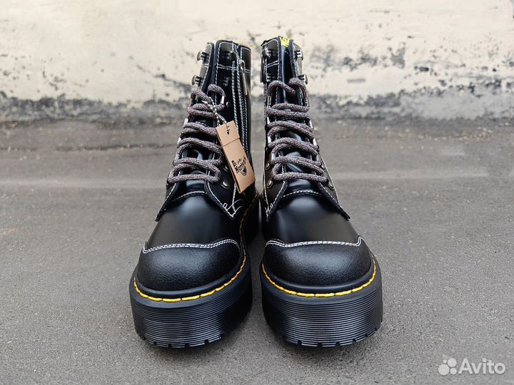 Ботинки Dr. Martens Moreno Smooth Leather
