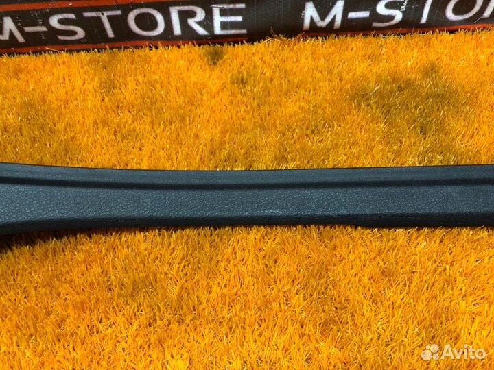 Накладка на порог салона левая Bmw X5 E70 N52B30A