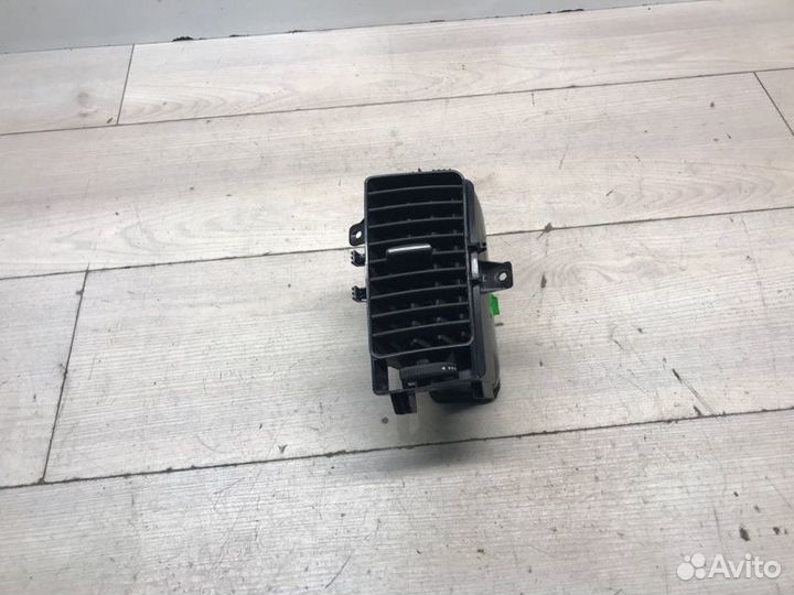 Дефлектор воздуховода правый Mercedes Sprinter